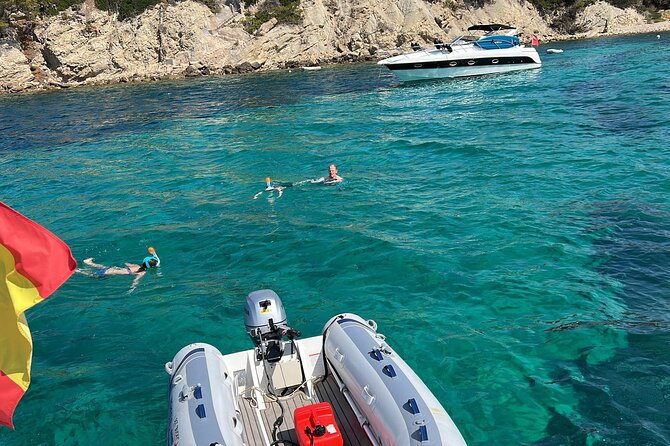 Luxury Catamaran sailing with welcome Drinks Tapas Max10-12Person - Day sail vs sunset sail: what changes and what stays the same