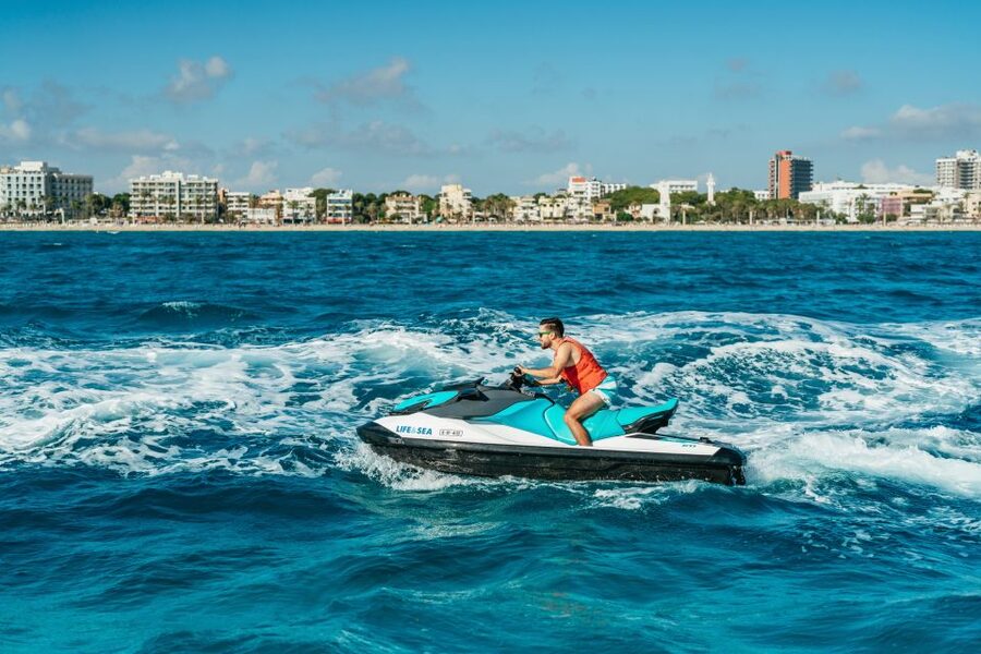 Mallorca: 25-Minute Palma Beach Jet Ski Excursion - What your 25 minutes feel like: speed, waves, turns, and photo moments