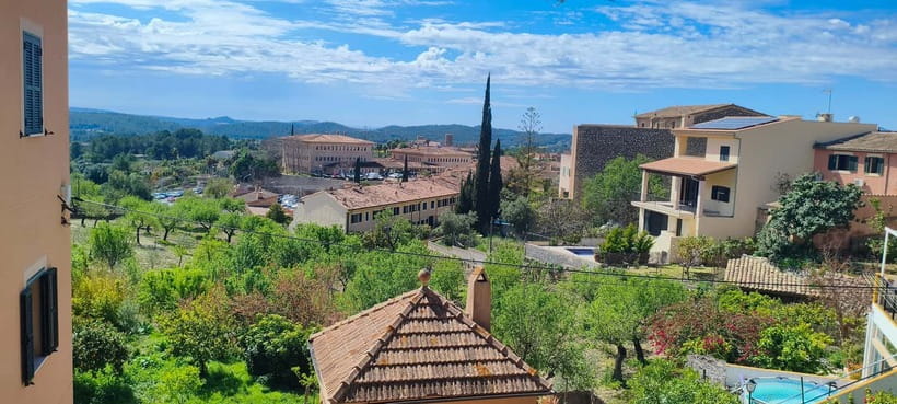Mallorca: 3-hour bus tour around Calvià with 2 stops - Es Capdellà: time-slowing village scenery