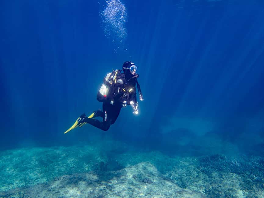Mallorca: Adventure Diving (without a license - in the quiet off-season) - Gear Up: MARES Rentals and the 16°C Comfort Plan