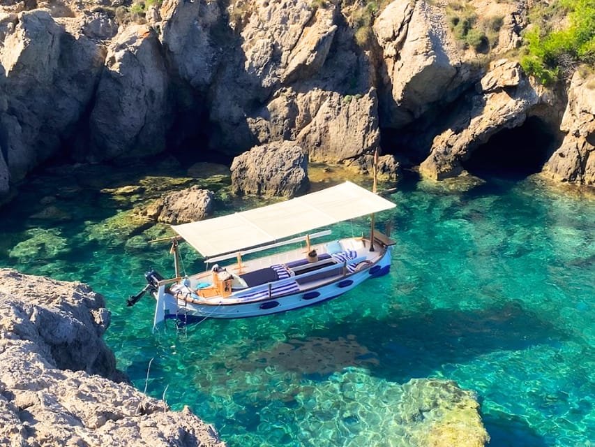 Mallorca: Alcudia, Private Boat Tour. - The Traditional Llaüt Ride: Comfortable, Not Flashy