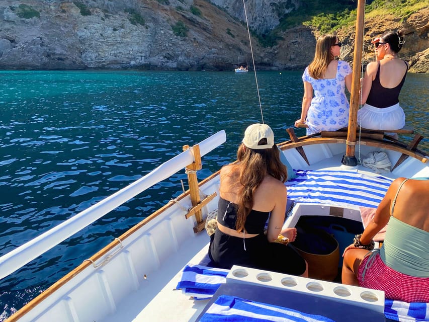 Mallorca: Alcudia, Private Boat Tour. - Meeting at Puerto de Bonaire: Simple Start, Easy Navigation