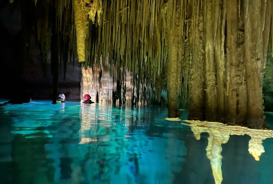 Mallorca: Aquatic Cave Exploration Guided Tour - Cala Falcó snorkeling: a short swim before the underground part