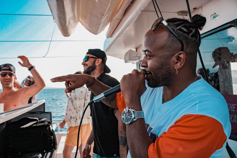 Mallorca: Boat Party with DJ, Buffet and Entertainment - Sailing Past Playa de Palma and the Quick Sightseeing Moment