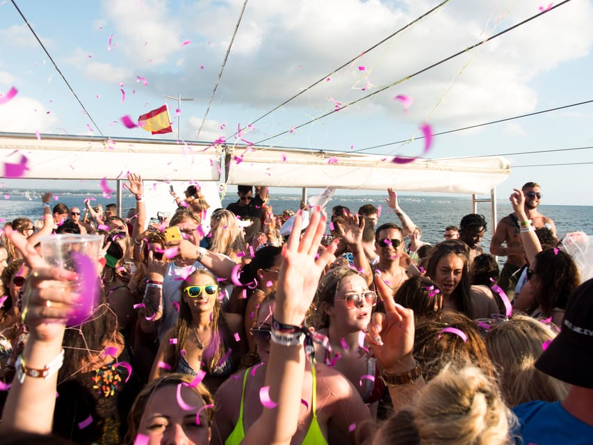Mallorca: Boat Party with Live DJs, Lunch, & Nightclub Entry - Swim Stop and CO2 Freeze Cannons: The Fun Break That Resets You