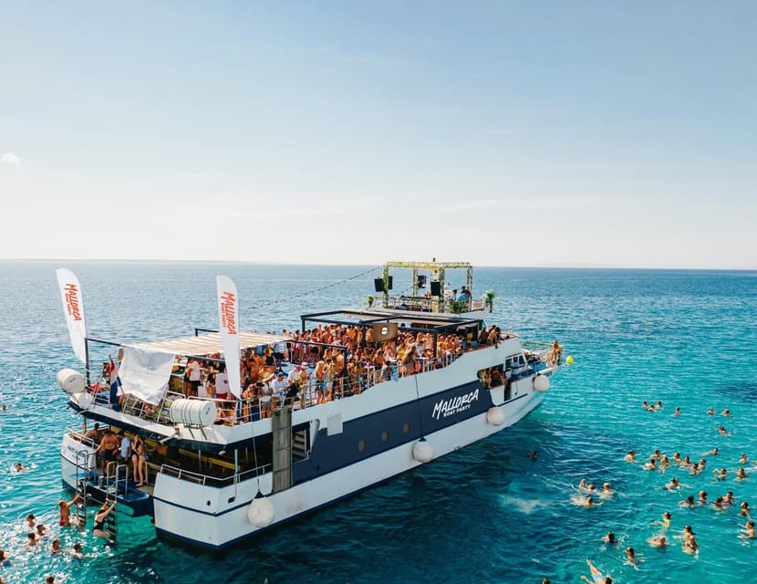 Mallorca: Boat Party with Live DJs, Lunch, & Nightclub Entry - Live DJs, Saxophone, and Bongos: The Music Ingredients