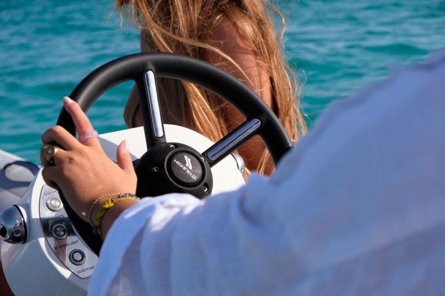 Mallorca. Boat Rental . Dare to explore - The one snag to plan around: boarding and deeper water