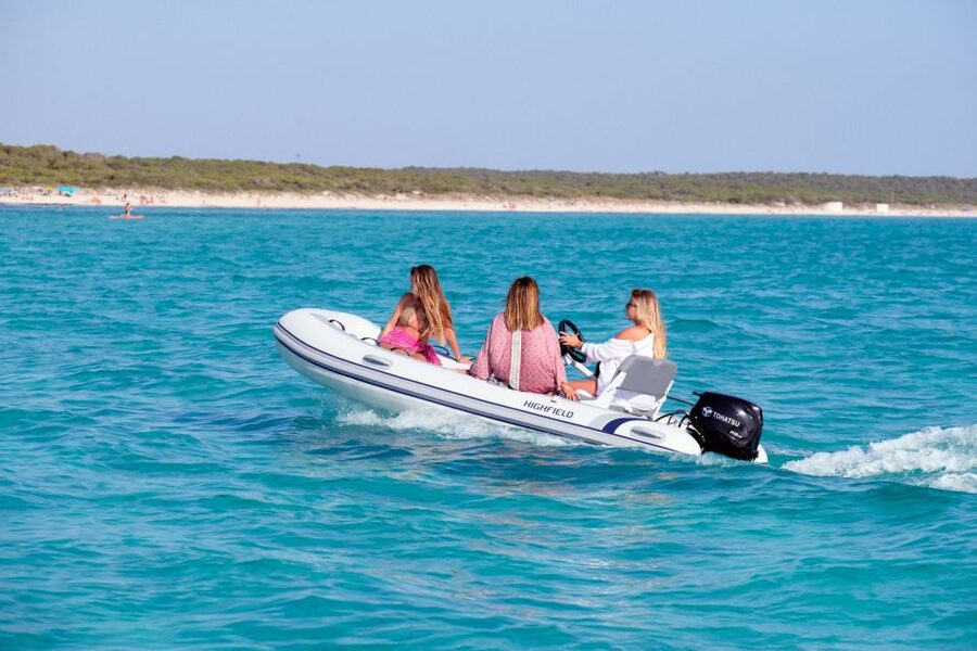 Mallorca. Boat Rental . Dare to explore - Who should book this Mallorca boat rental