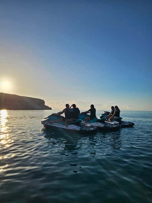 MALLORCA: CALA D'OR JET SKI TOUR, SUNRISE OR SUNSET - Meeting at the marina: how the start sets your whole experience
