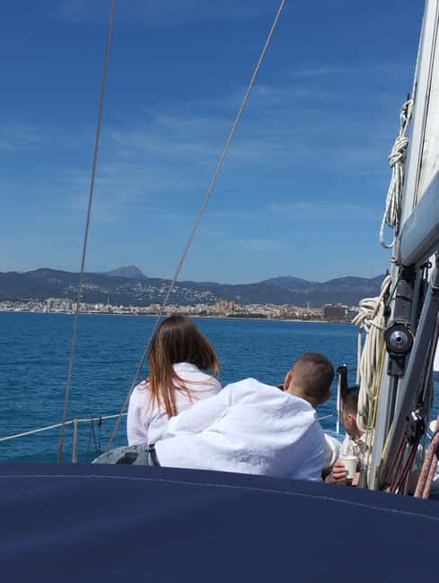 Mallorca: Cala Vella Boat Tour with Swiming, Food, & Drinks - Sailing the Bay of Palma the fun way, with Cala Vella as the point