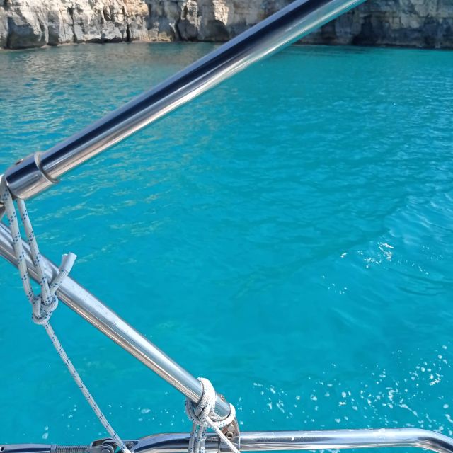 Mallorca: Cala Vella Boat Tour with Swiming, Food, & Drinks - Cala Blava and Cueva Verde: caves, photos, and a different kind of coastline
