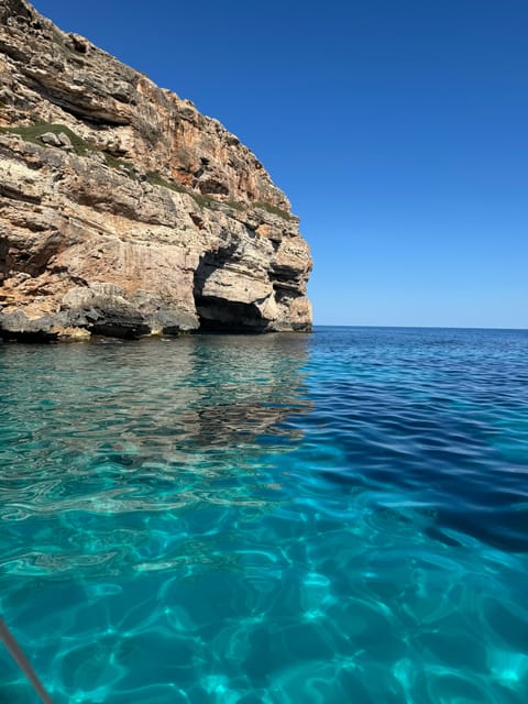 Mallorca: Caló des Moro and Cala Marmols Boat Tour - Cala s’Almunia and Punta des Bauç: photo stops with context