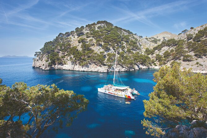 Mallorca Catamaran Cruise with Scenic Views and BBQ Lunch - Timing, crowds, and why the crew pacing affects your day