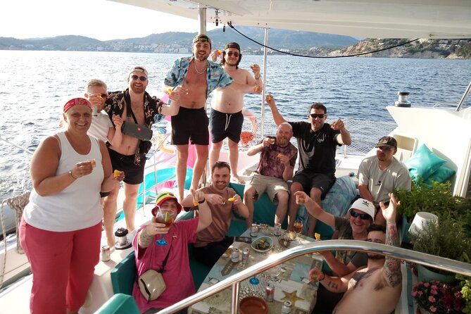Mallorca Catamaran Small Group Cruise with Tapas 4-hours - Nadine’s Tapas and Cocktail Service: What You Actually Eat