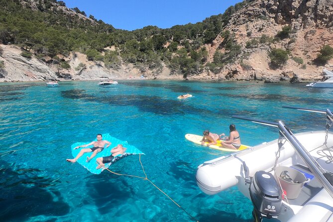 Mallorca Catamaran Tour with Tapas - small group - - Swim time, snorkel gear, and sea toys: what to bring (and what not to)