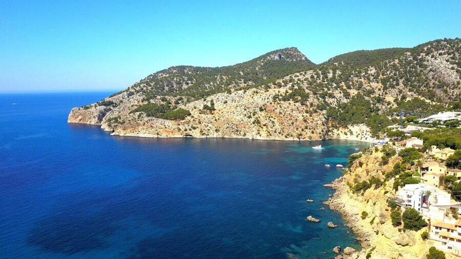 Mallorca: Coastal Cruise to Port of Andratx with swim stop - Why this 4-hour coastal cruise fits Mallorca so well