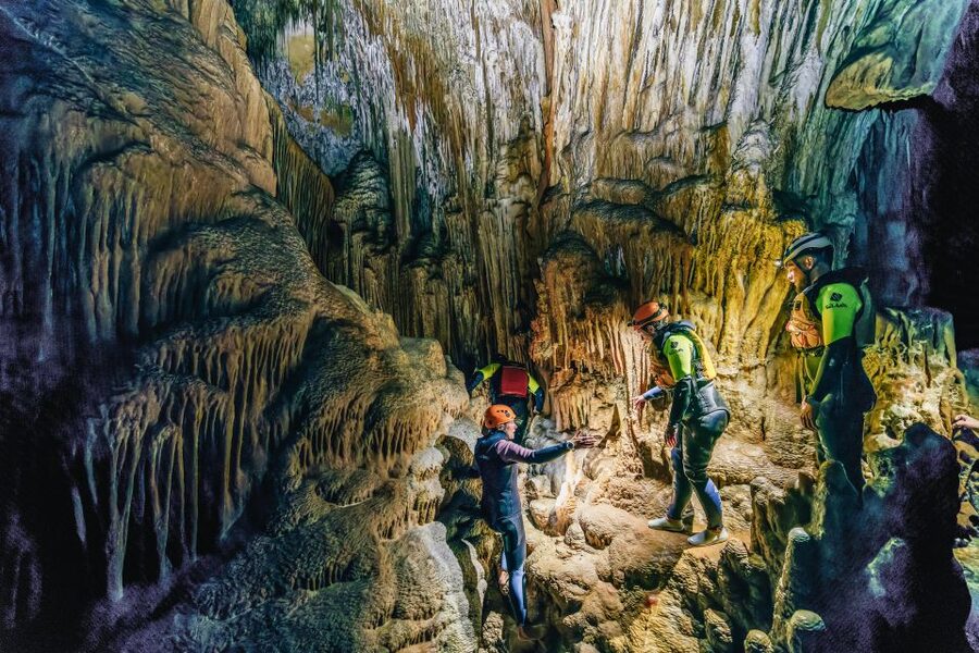 Mallorca: Cova des Coloms Caving Trip with Hotel Transfer - Weather and swells: how the tour handles plan changes without turning it into chaos
