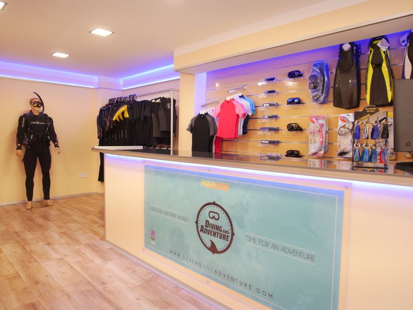 Mallorca: Discover Scuba Diving for Beginners - Getting there in Mallorca: minivan pickups and the gear reality