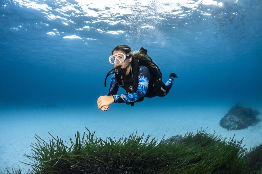 Mallorca: Discover Scuba Diving from the beach - Equipment, Insurance, and the Instructor Factor