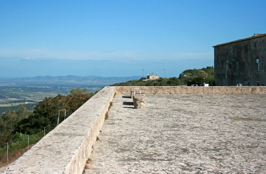 Mallorca: Discovering 5 Charming Villages of Mallorca - Algaida: the calm start that sets your expectations