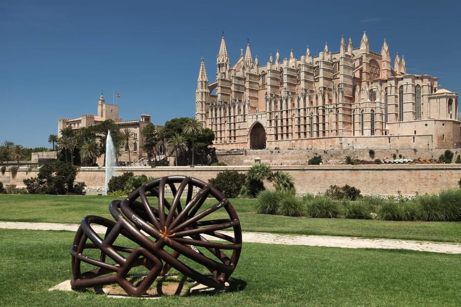 Mallorca: Drach and Hams Caves, and Porto Cristo Day Tour - Majorica Pearls Factory Shop: what you’re really buying here