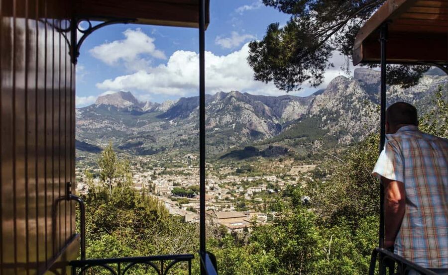 Mallorca: Exclusive Soller Train and Tram Half-Day Tour - Sóller arrival: free time in town (and why 25–30 minutes can feel short)