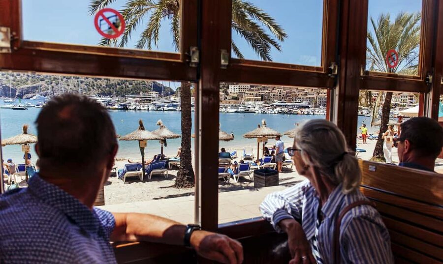 Mallorca: Exclusive Soller Train and Tram Half-Day Tour - The Sóller train: wood, tunnels, and real Tramuntana scenery