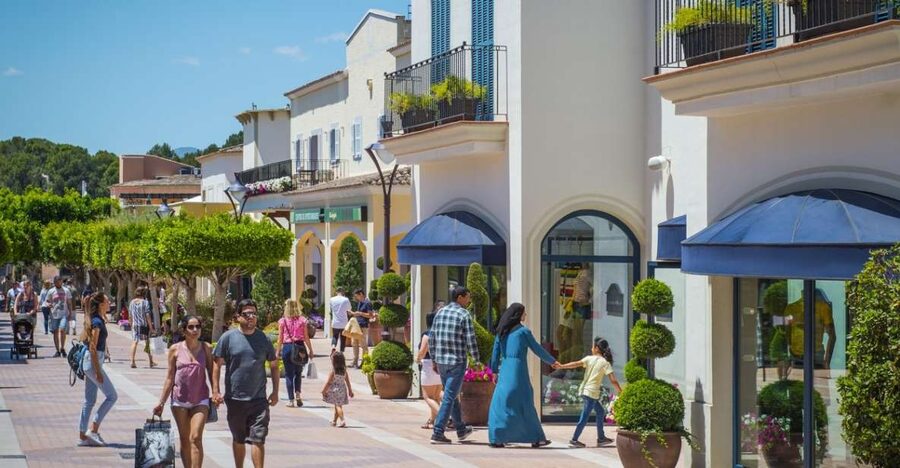 Mallorca: Fashion Outlet Shopping Excursion by Bus - Your Shopping Time: 5+ Hours Inside the Outlet