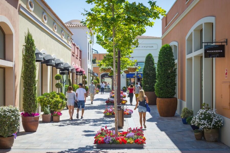Mallorca: Fashion Outlet Shopping Excursion by Bus - Brand Mix and Discount Reality: Up to 70% Off Plus VIP 10%