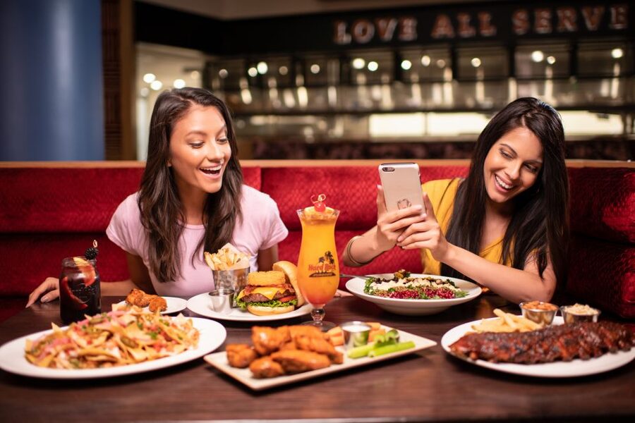 Mallorca: Hard Rock Cafe Entrance with Lunch or Dinner - Service and menu fit: how to avoid the common pitfalls