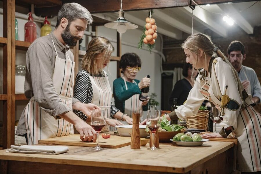 Mallorca: Market Visit and Traditional Cooking Workshop - From market finds to family-recipe cooking in Palma