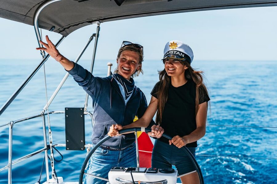 Mallorca: Midday or Sunset Sailing with Snacks and Open Bar - Food and the open bar: what you’ll actually get