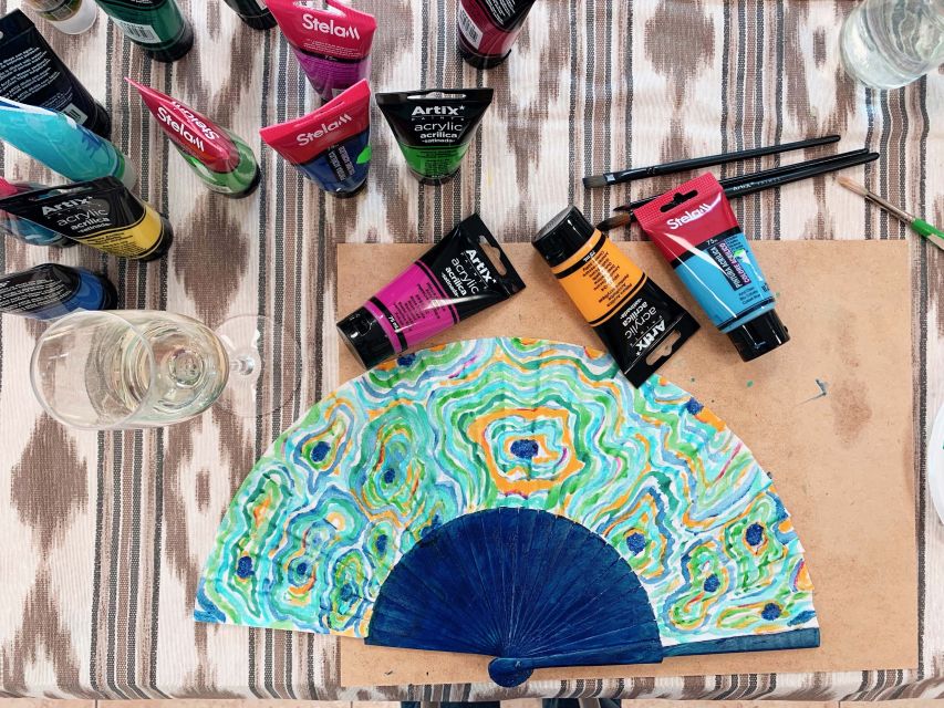Mallorca/Porto Cristo: Design your own Spanish hand fan - Inside the Workshop: What Happens in the 3 Hours