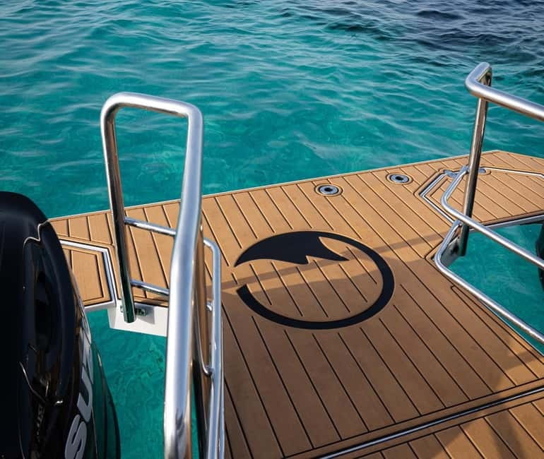 Mallorca: Private boat with Skipper from Playa de Palma - Where you meet the boat: Nautic Club Arenal and the orange posters