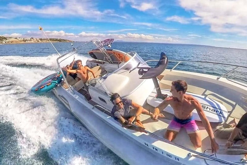 Mallorca: Private Watersports Boat. LUNCH Drinks SUP, Tubing - What the captain and crew actually change for your day