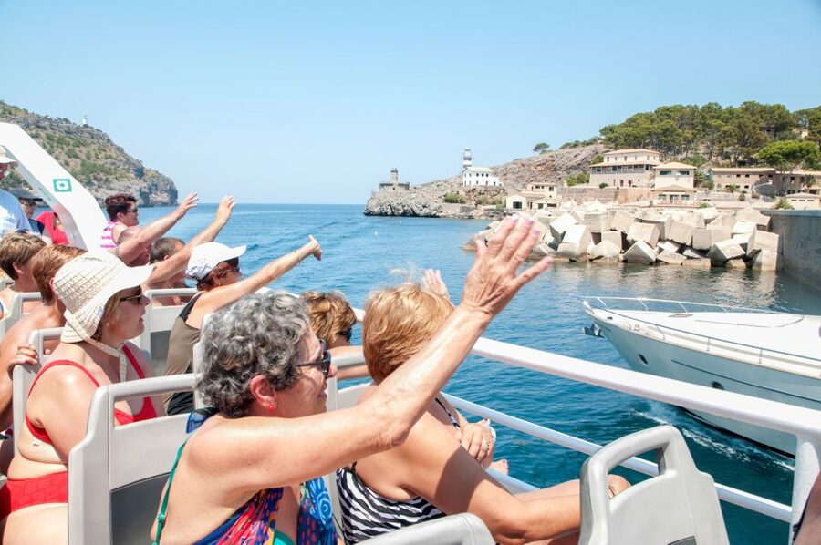 Mallorca: Scenic Full-Day Tour from the North - Boat along Mallorca’s west coast: views, cliffs, and possible seasickness