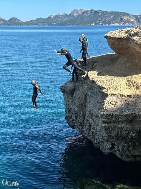 Mallorca: Speleo-Coasteering Tour along the Coast of Alcudia - Cliff jumps up to 10m: picking your level of thrill