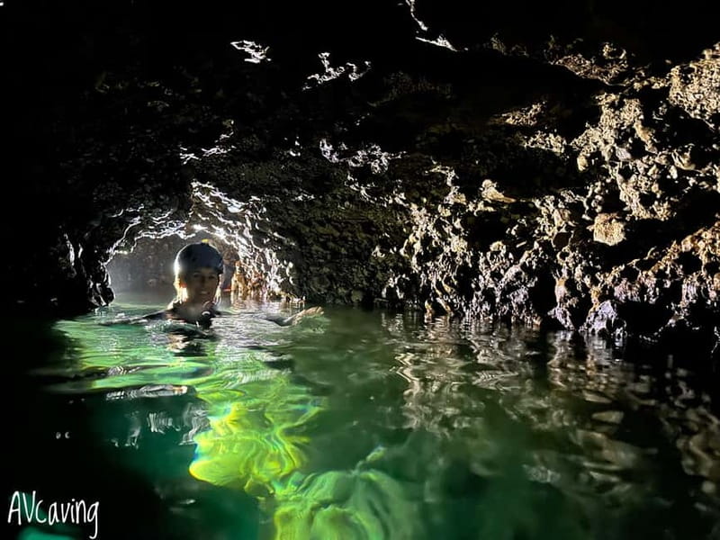 Mallorca: Speleo-Coasteering Tour along the Coast of Alcudia - The gear reality: wetsuit and helmet, plus what to plan for