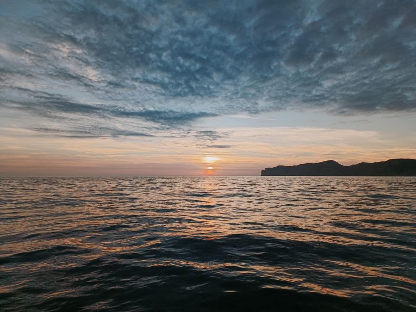 Mallorca: Sunset Eco charter experience - What you need to bring (and what’s not included)