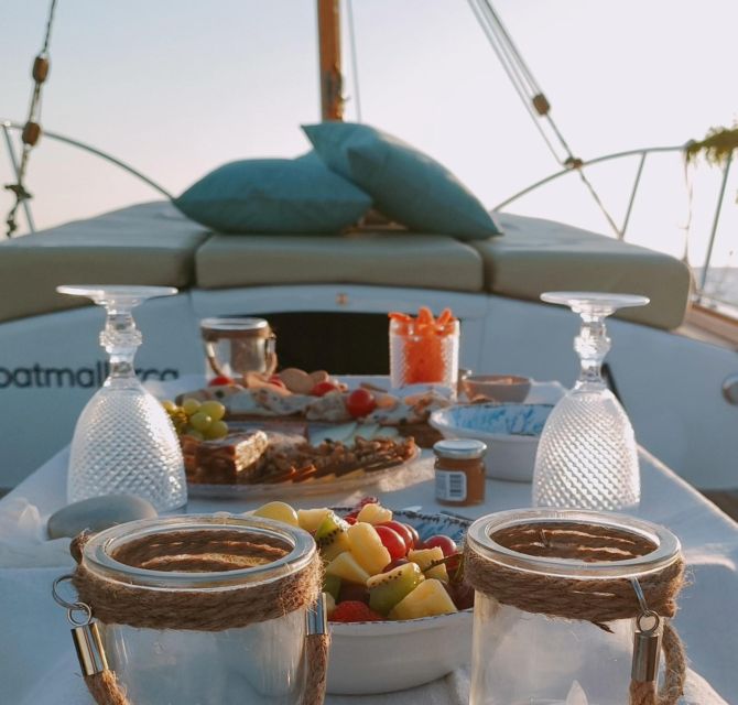 Mallorca: Sunset Eco charter experience - Price and value for a private group up to 4
