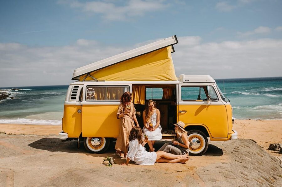 Mallorca: Vintage Sunset tour by the sea with a picnic - How the 2.5 hours are paced (and why it works)