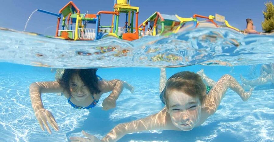 Mallorca: Western Waterpark Tickets with Transfer - The coach ride from Port d’Alcúdia: timing and practical expectations