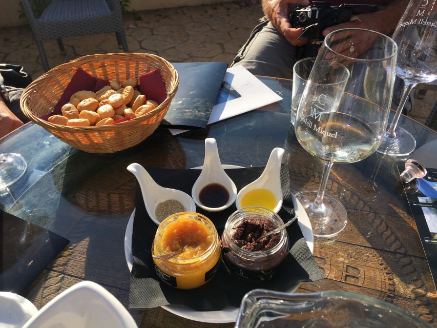 Mallorcan Family Winery Authentic Wine Tasting Experience - The 75-minute tasting: four wines, cheese, ham, and rustic bread