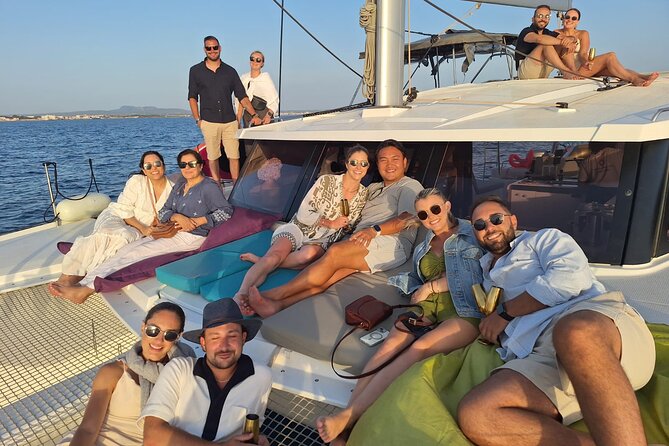 Palma: 2-Hour Sunset Catamaran Cruise with Drinks - Cruising the Mallorca Coast Before Sunset