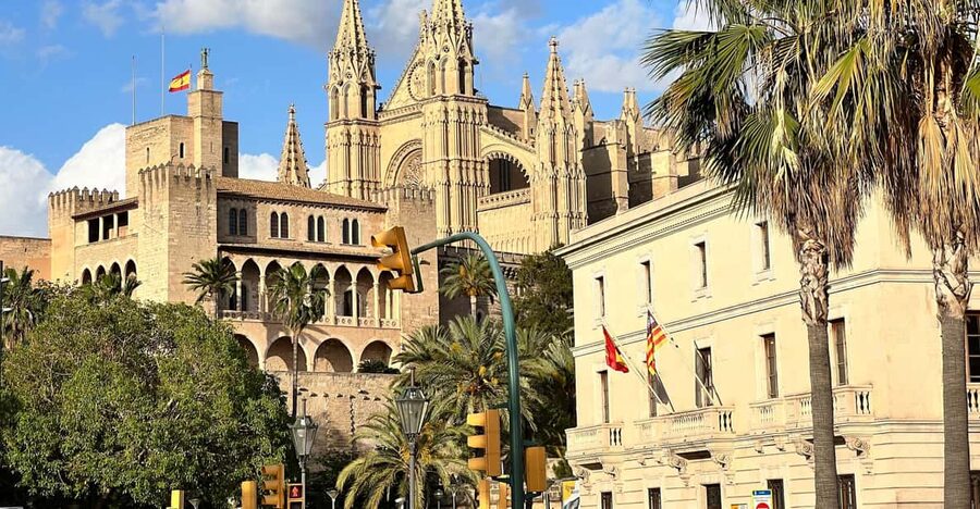 Palma authentically. Small group City tour with tapas - Guide Maya: stories, humor, and the kind of detail you remember