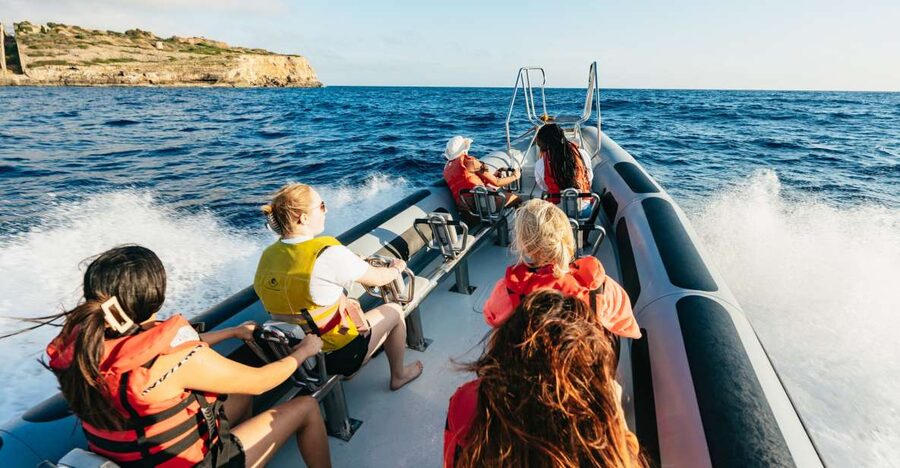 Palma Bay: 1-Hour Speedboat Adventure - Key highlights at a glance