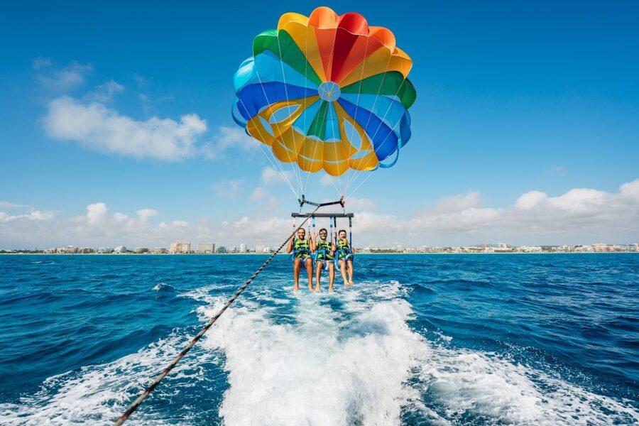 Palma Bay: Parasailing Experience - Weather and wind: why you might wait for your turn