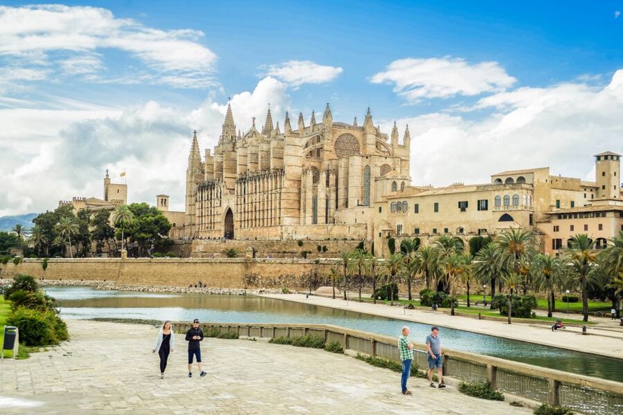 Palma: Cathedral of Mallorca Skip-the-Line Entry Ticket - Key things I’d zero in on