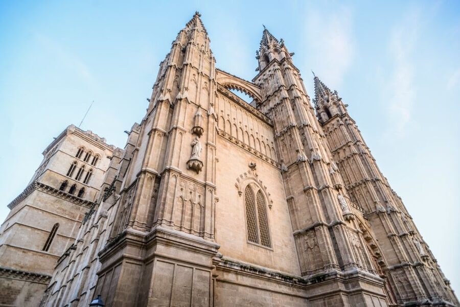 Palma: Cathedral of Mallorca Skip-the-Line Entry Ticket - Getting In Fast: Using Your Mobile Voucher at the Security Gate