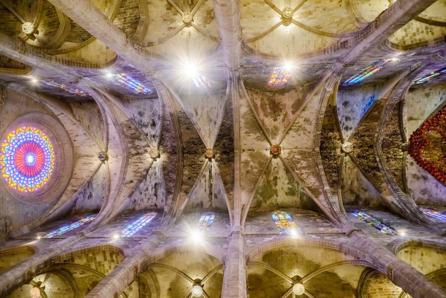 Palma: Cathedral of Mallorca Skip-the-Line Entry Ticket - Planning Your Visit: Hours, Dress Code, and the Heat Factor